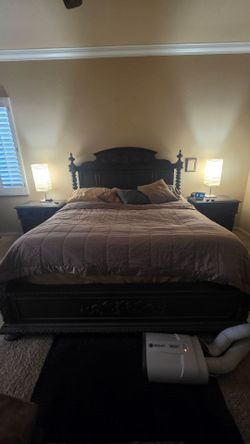 6 piece adjustable King bedroom set