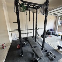 Squat rack w/ Hi-lo Cable Pulley System