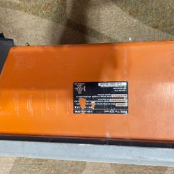 Ridgid Wet Tile Saw, works good, Project Finished, time For New Owner. 