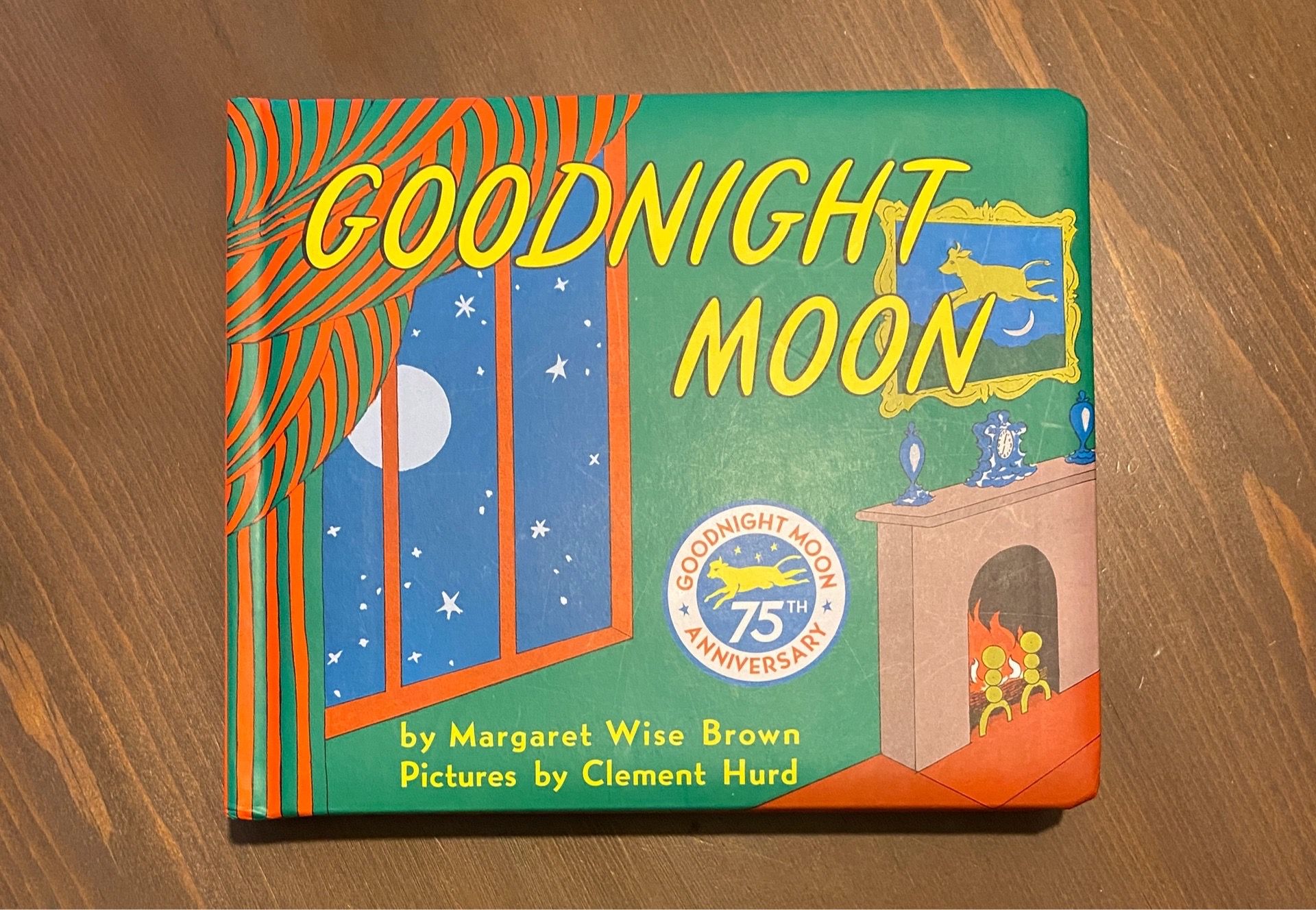 🌙 📕 NEW Goodnight Moon Padded Cover Hardback Bedtime Story Board Book with Squishy Cover