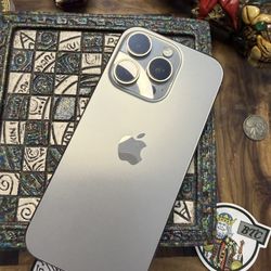 Iphone 16 pro 128GB natural titanium USA CARRIERS
