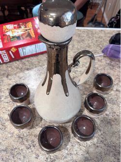 Vintage decanter set