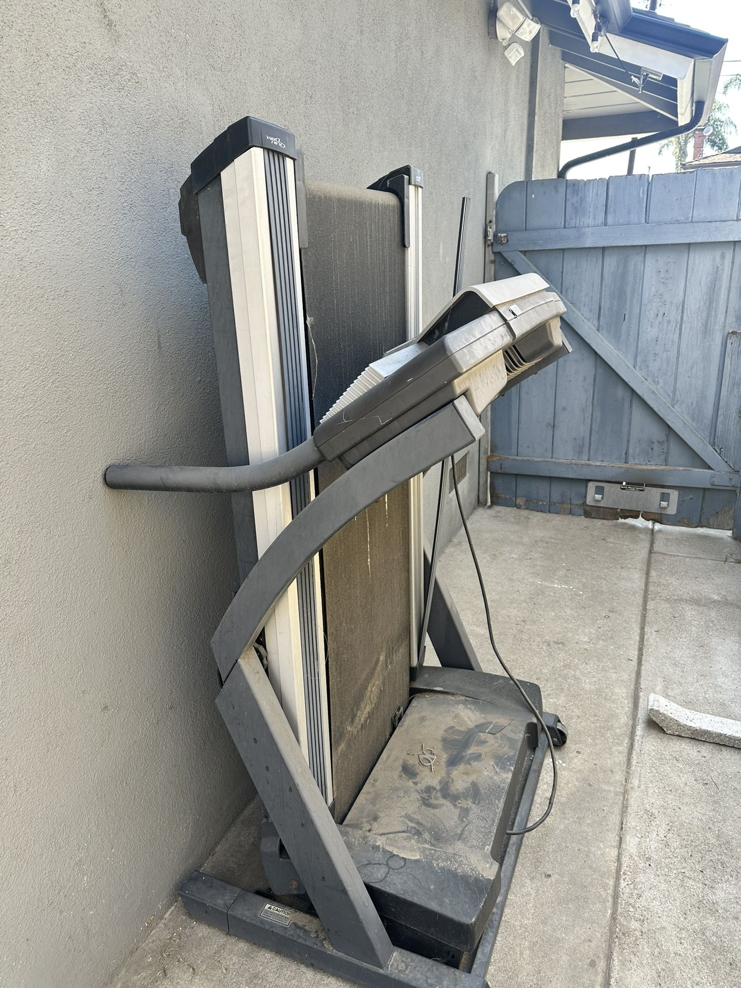 NordicTrack E3200 Treadmill