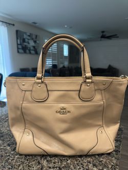 Coach Leather Purse 