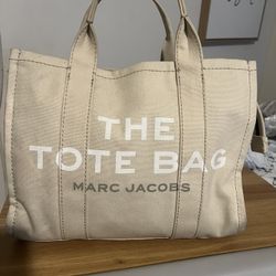 Marc Jacob’s Tan Medium Tote Bag With Strap 