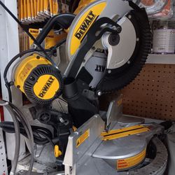 Dewalt 15 Amp Corded 12 in. Compound Double Bevel Miter Saw