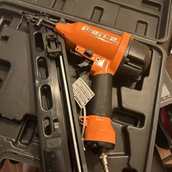 PIERCE 15 Gauge Professional Hardwood Finish Nailer 