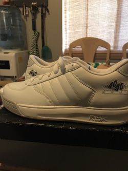 S.Carter classic low size 8.5