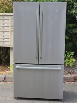 Bosch fridge width 32.2"×70"×30.2  20.7 cu ft