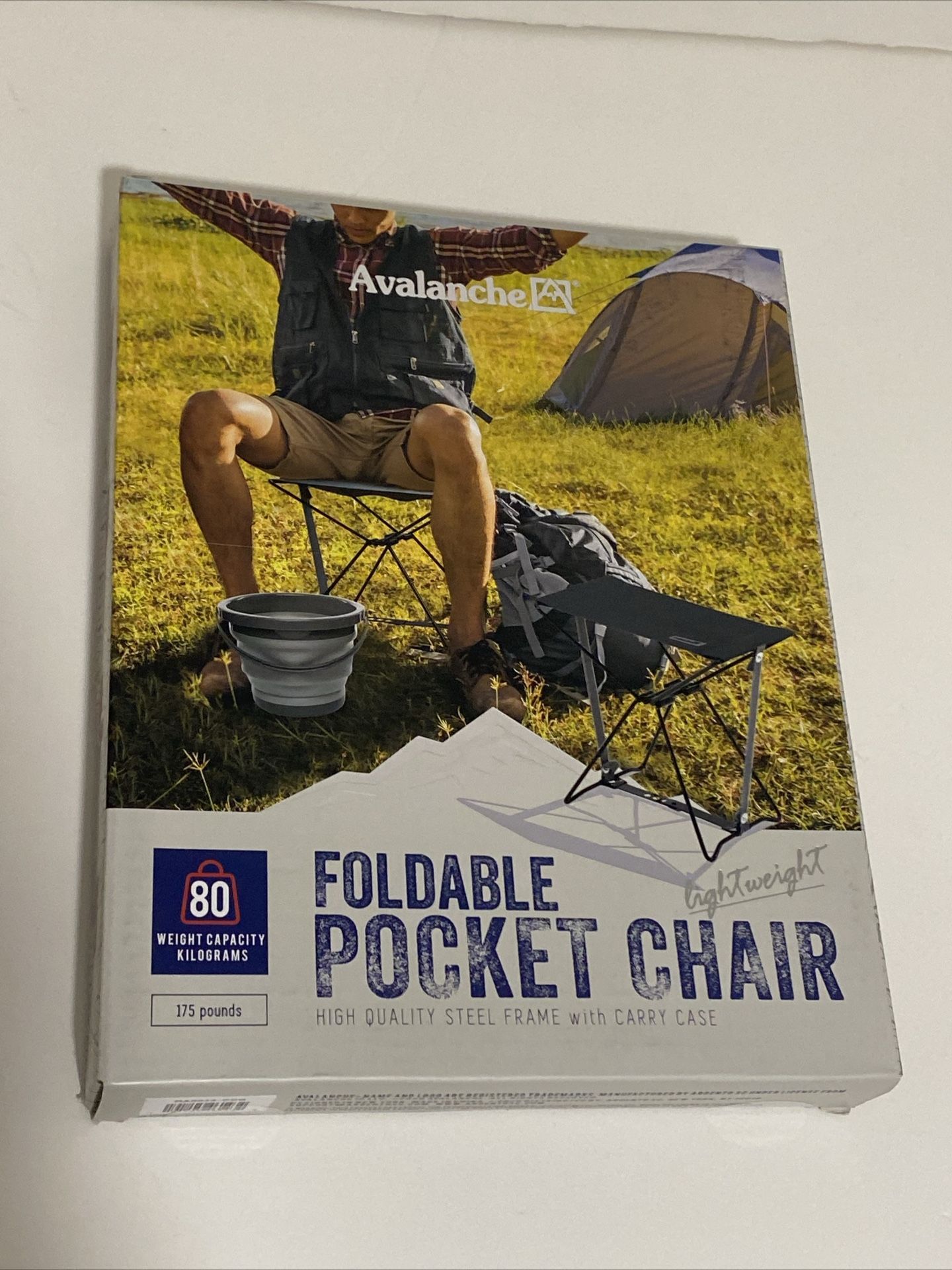 Avalanche Foldable Pocket Chair up to 175 Lb with Case new!