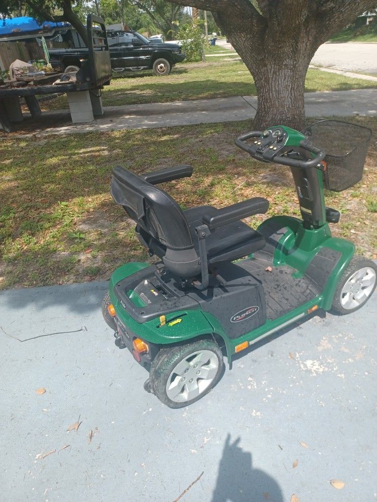 Mobility Scooter Pride Pursuit