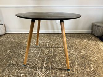 LIKE NEW 36" Mid-Century Modern Round Dining Table – $50