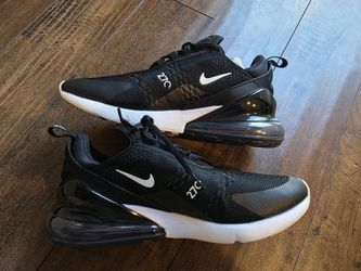 Nike 270  Size 10.5 Mens