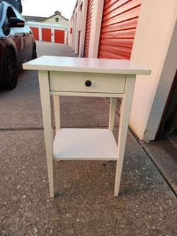 White Wood Nightstand with Drawer and Shelf