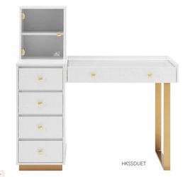 HELLO KITTY VANITY TABLE OFFERUP SPECIAL!