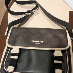 Coach  Messenger Bag