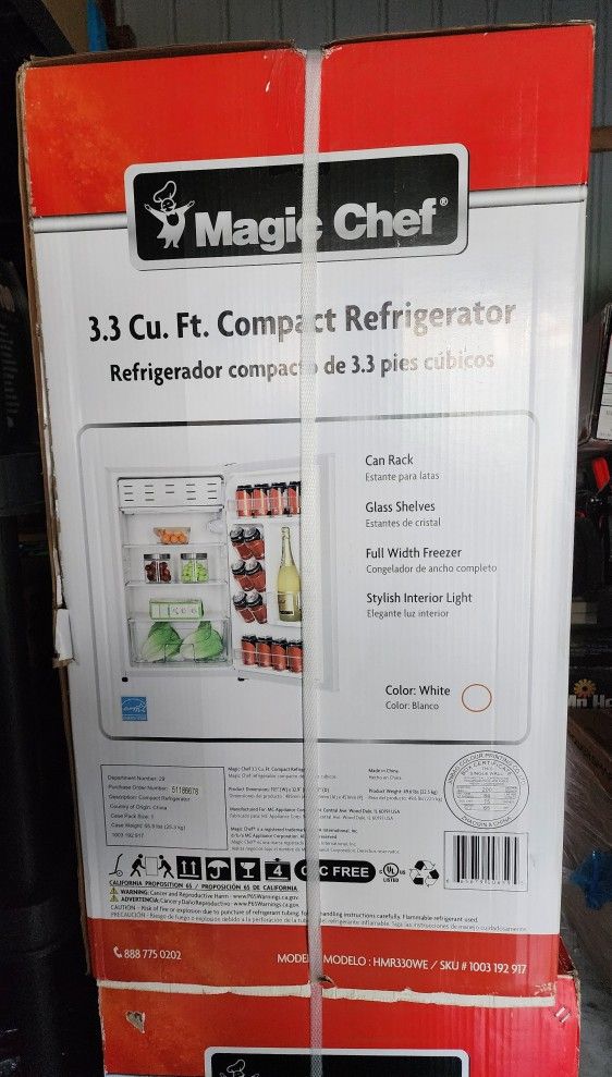 Magic Chef - 3.3 Cubic Feet - Refrigerator