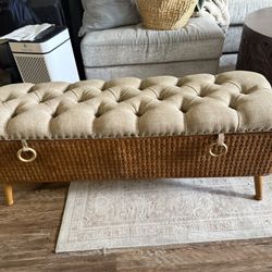 Beautiful Upholstered Storage Bench Ottoman!! 47in W x 14.5in D x 18.5in H 