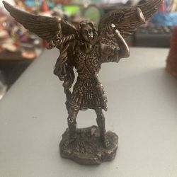 Archangel Gabriel statue veronese design