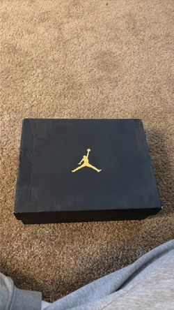 Jordan 11 jubilee  size y 2/5