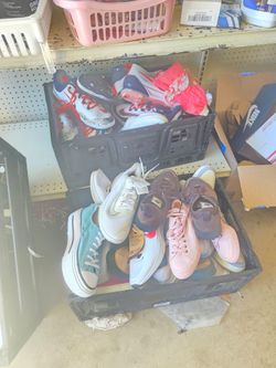 Mixed Lot of Sneakers – Nike, Converse & More