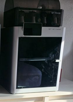 BambuLab X1 Carbon 3D printer with AMS + Extras