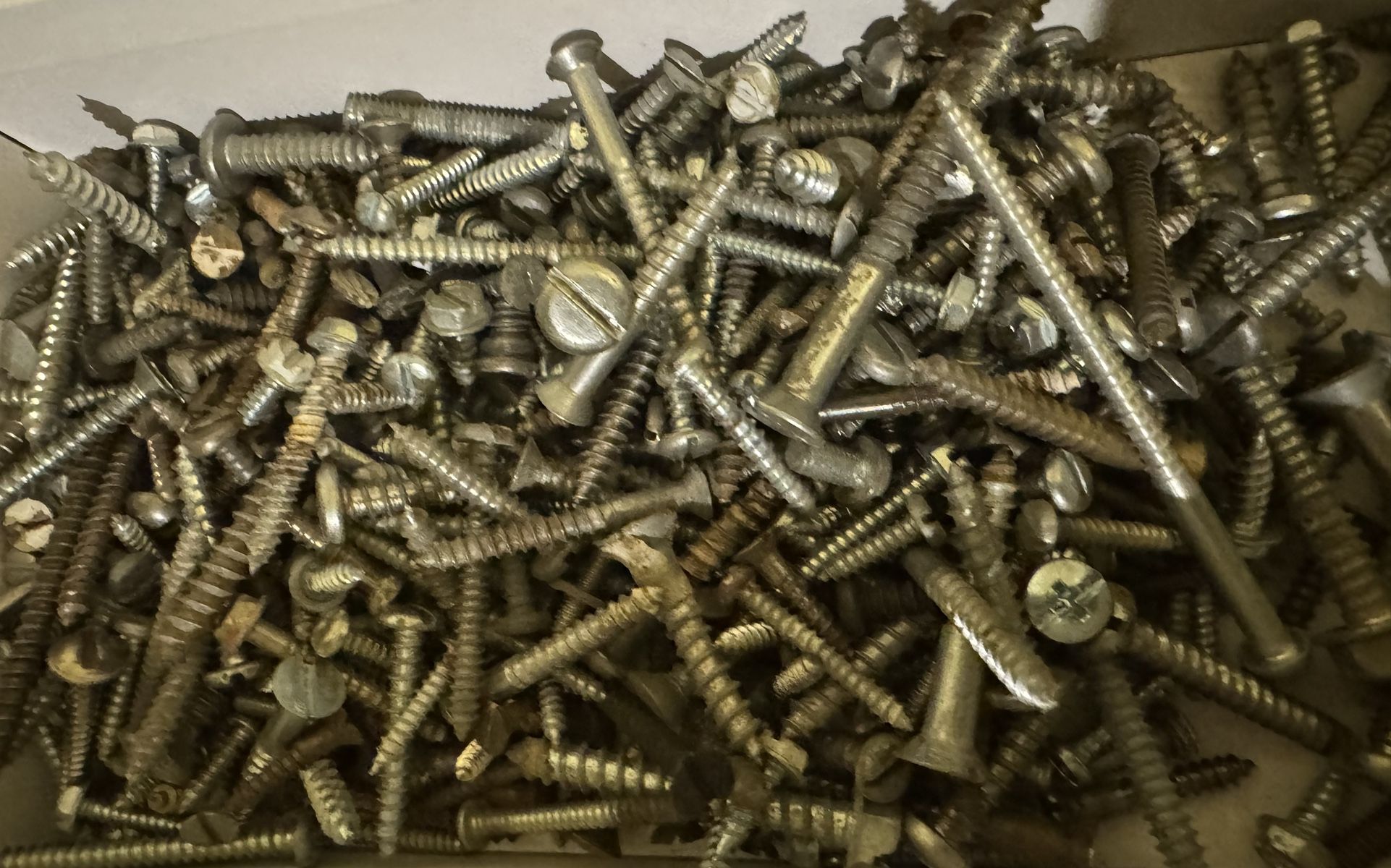 SLOTTED PAN HEAD SCREWS( ALL DIFFERENT SIZES)