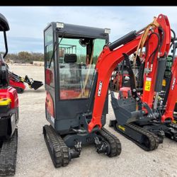 Vc18 Mini Excavator With 20 Horsepower Kubota Diesel Enclosed Cab