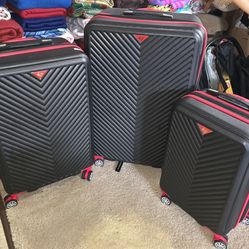 3 piece rolling suitcase set used once