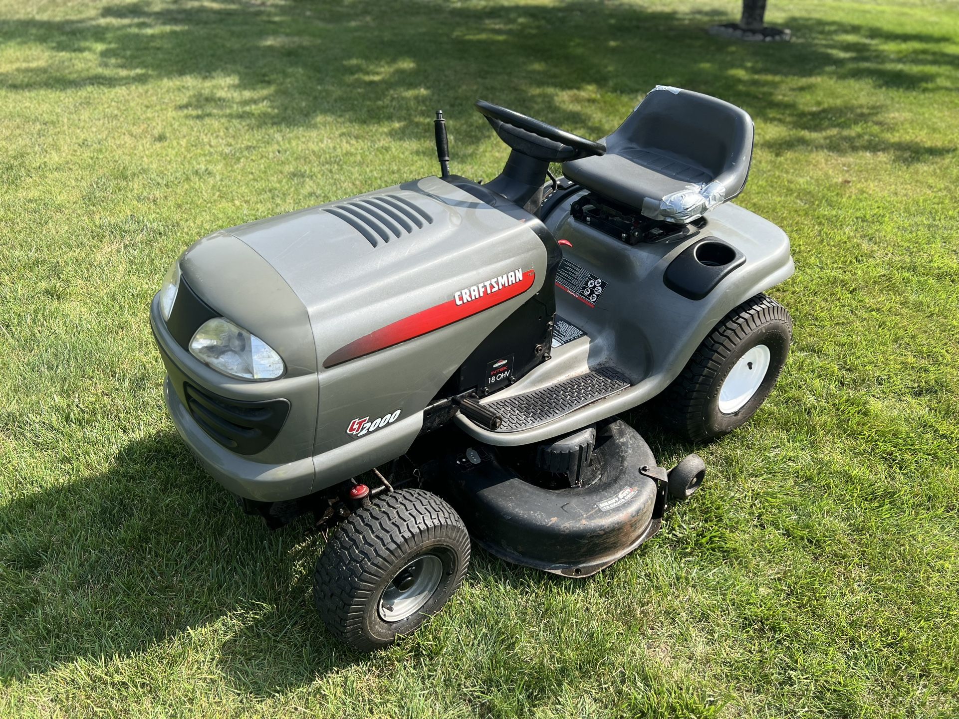 Craftsman LT2000 Lawn Mower