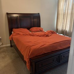 Queen Size Bed ( Mirror & Floating Entertainment Center Included) 