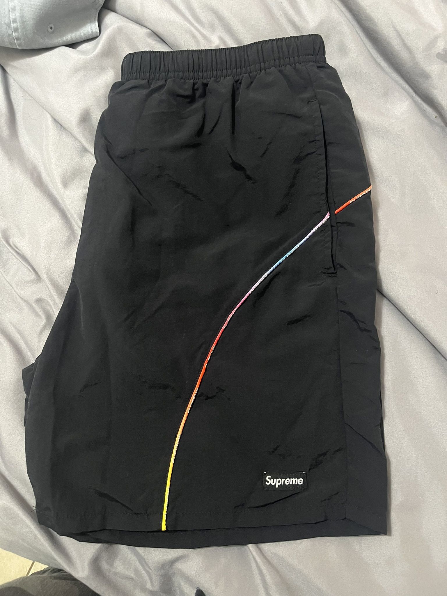 Supreme Gradient Piping Water Short