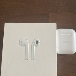 Apple AirPods 