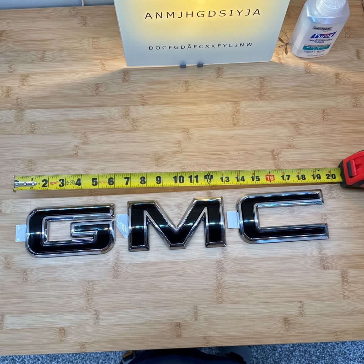 GMC Emblem - Brand New - READY TO APPLY