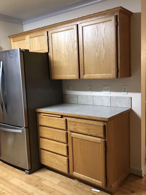 Oak kitchen cabinets for Sale in Spanaway, WA - OfferUp