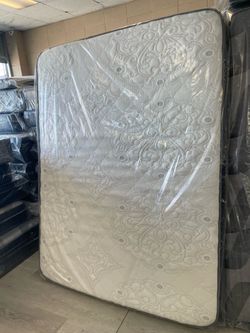 QUEEN PILLOWTOP MATTRESS & BOXSPRING SALE