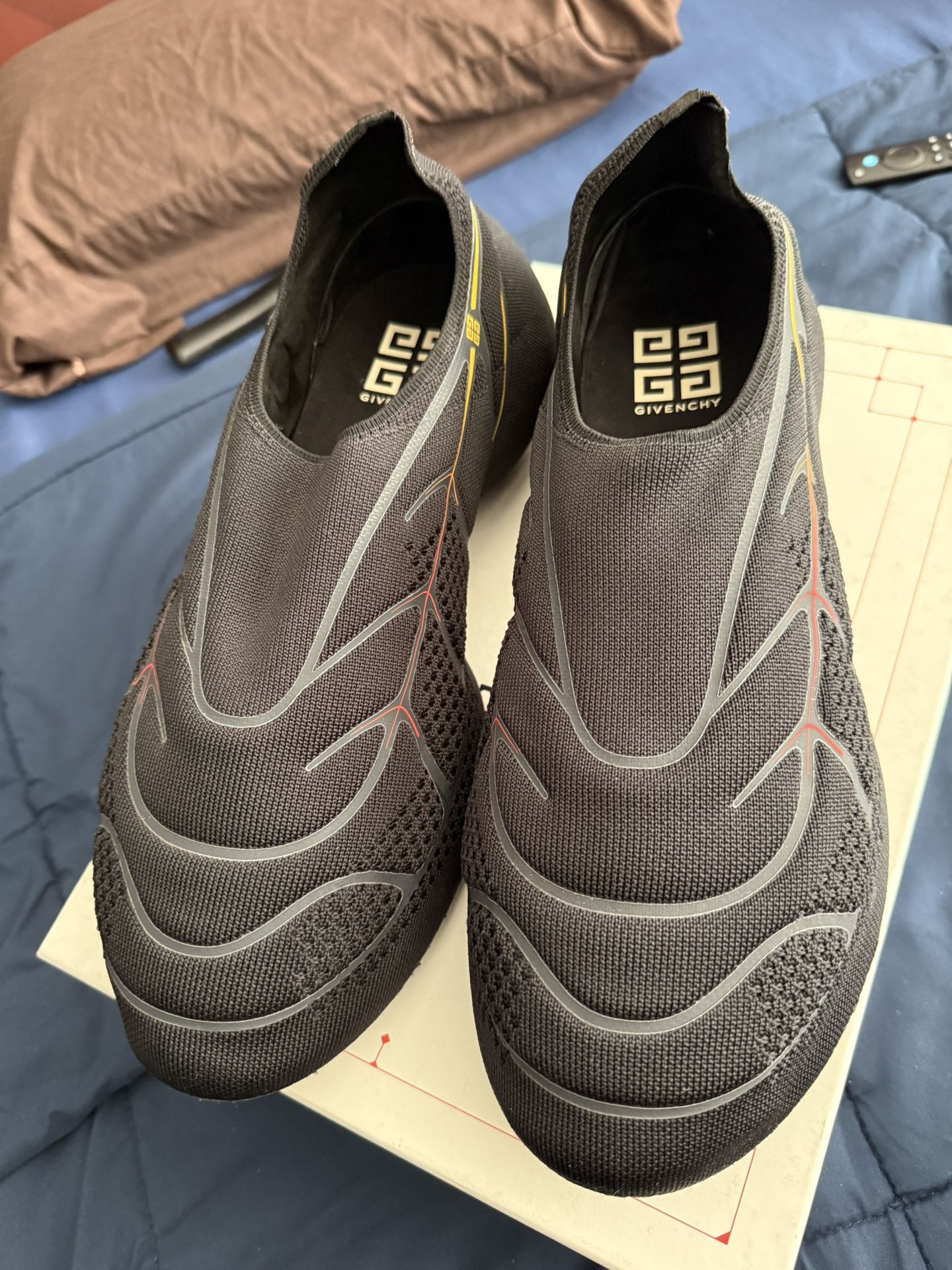 Givenchy TK-360+ Size 14