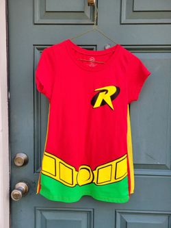DC Comics Robin Costume T-Shirt With Detachable Cape Juniors L 11/13 Halloween Cosplay