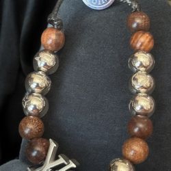 Louis Vuitton Tigers Eye. Beaded Men’s Bracelet Comes With Box
