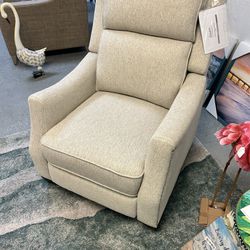 New Straight Out Of Box Abbyson Calvin Pushback Recliner 