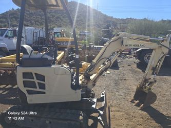 new holland 17 series excavator runs perfect 