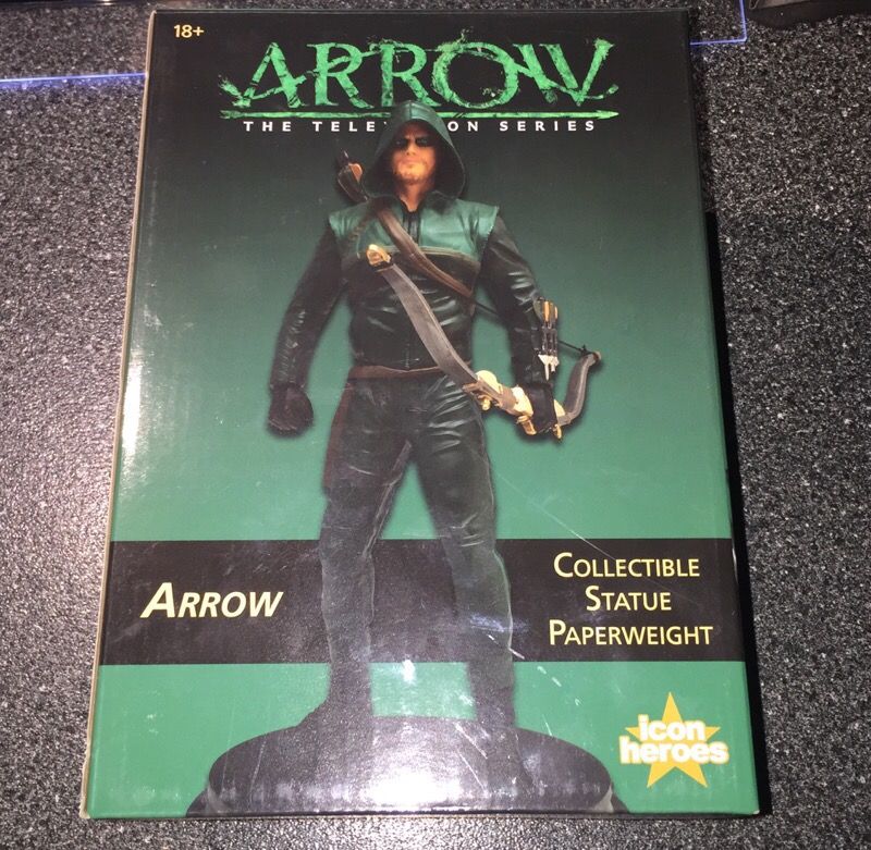 Arrow Statue Figure! Paperweight Statue Green Arrow Statue, by Icon Heroes Oliver Quinn