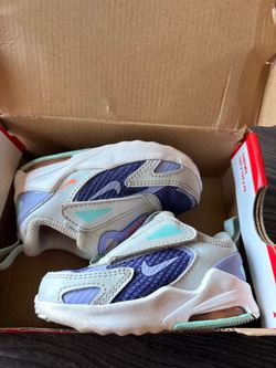 Toddler shoes 5c