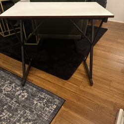 Small Table/Desk