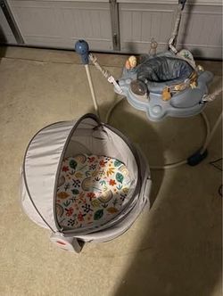 Baby bouncer/ stroller