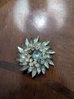 Vintage Broche