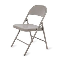 15 Beige Metal Folding Chairs – Great Condition