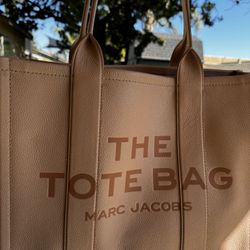 MARC JACOBS The Tote Bag