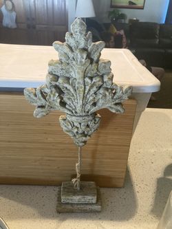 Tall Fleur  De Lis Decorating Piece