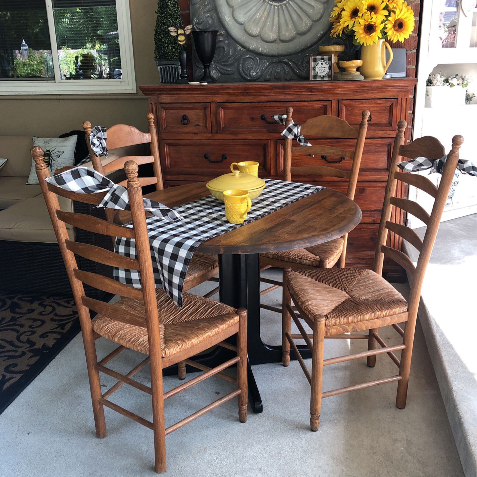 Beautiful, Classic Drop Leaf Table And Four Chairs